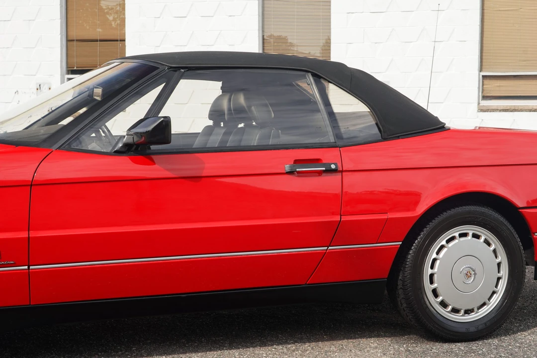 1992 Cadillac Allante - Image 24 of 31