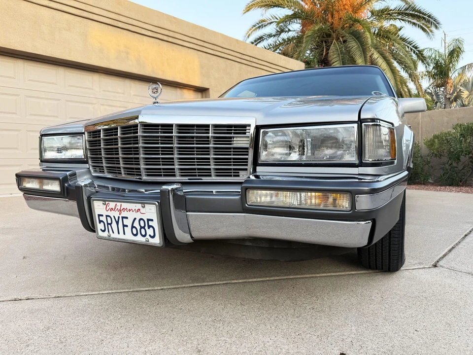 1992 Cadillac DeVille 7th Gen - Image 26 of 31