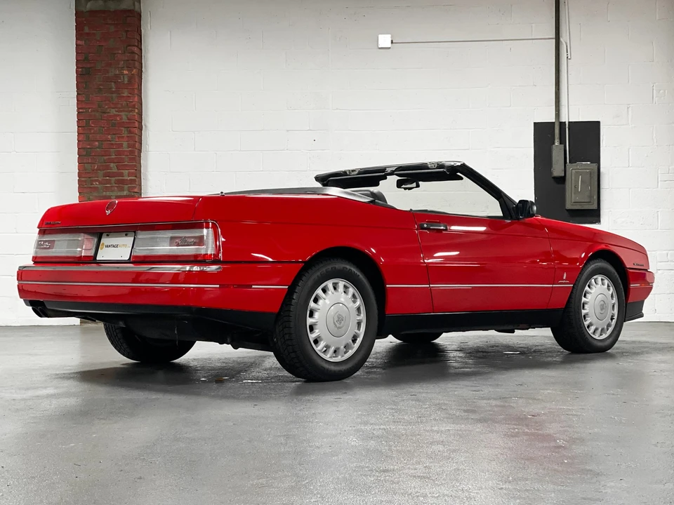 1993 Cadillac Allante - Image 10 of 31