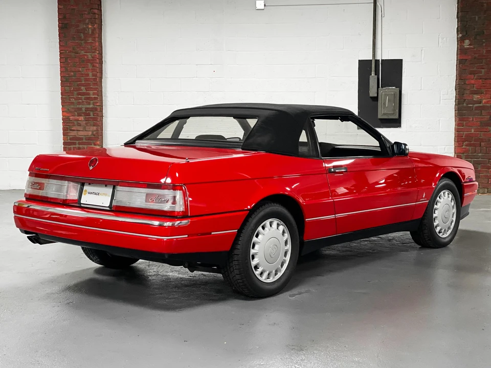 1993 Cadillac Allante - Image 20 of 31