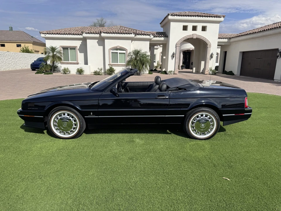 1993 Cadillac Allante - Image 22 of 31