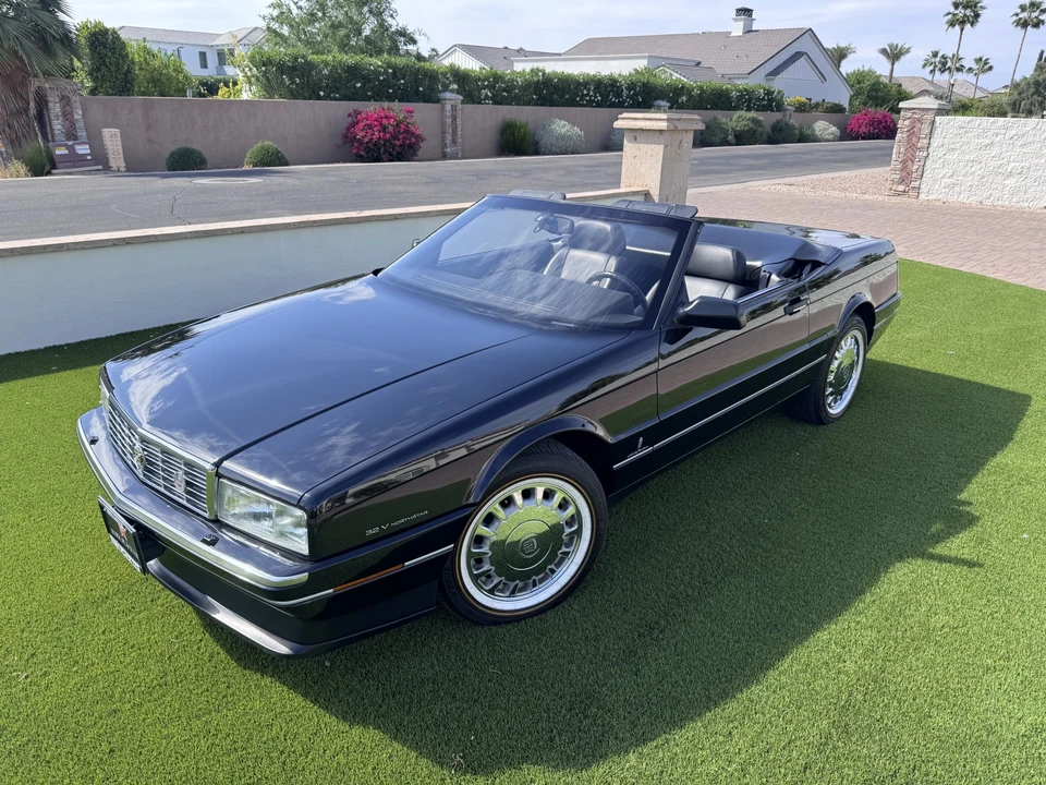 1993 Cadillac Allante - Image 4 of 31