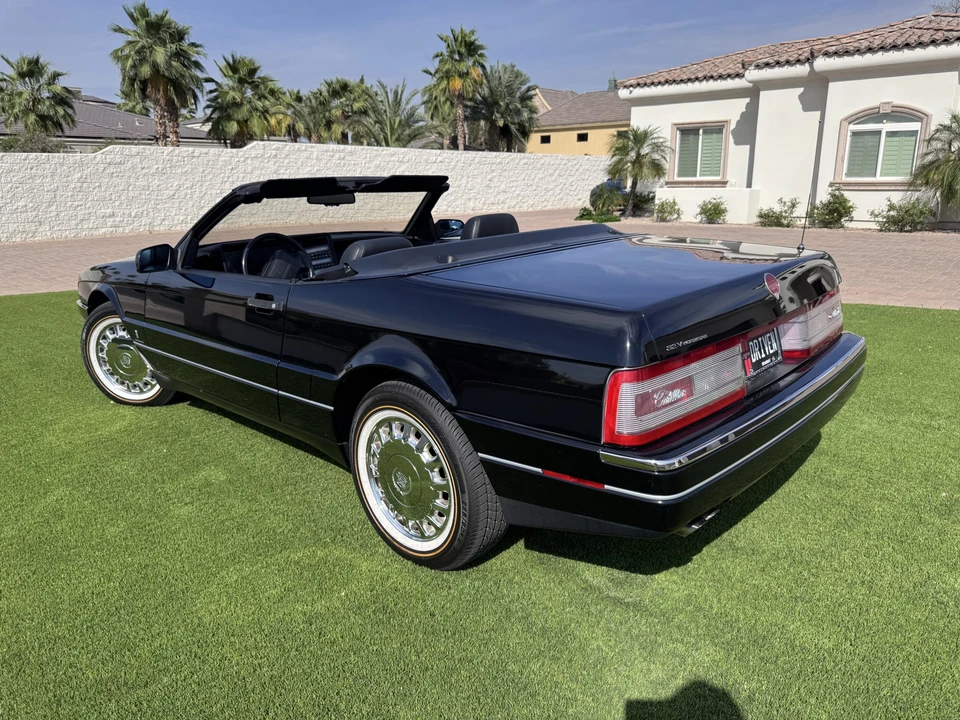 1993 Cadillac Allante - Image 21 of 31