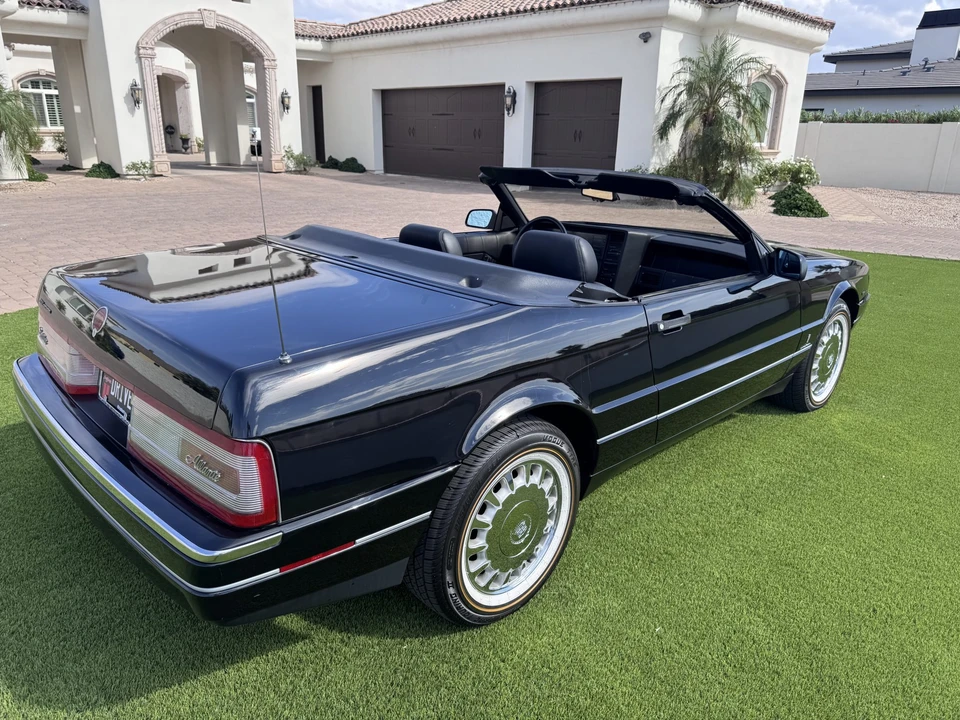 1993 Cadillac Allante - Image 18 of 31