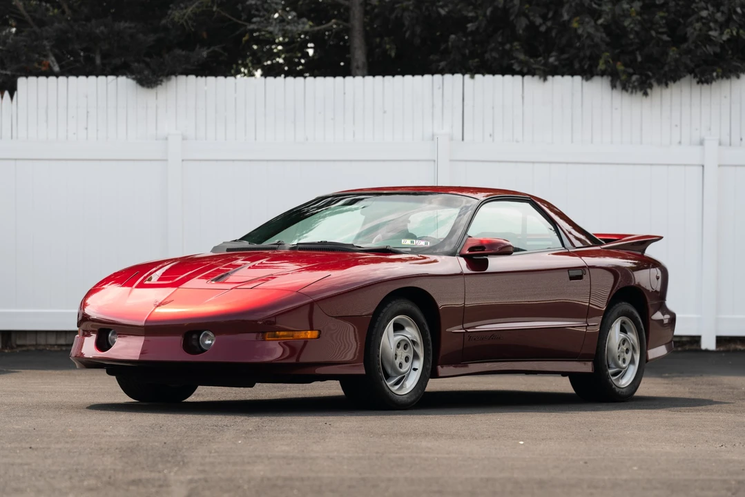 1993 Pontiac Firebird Trans Am 4th Gen - Image 4 of 31