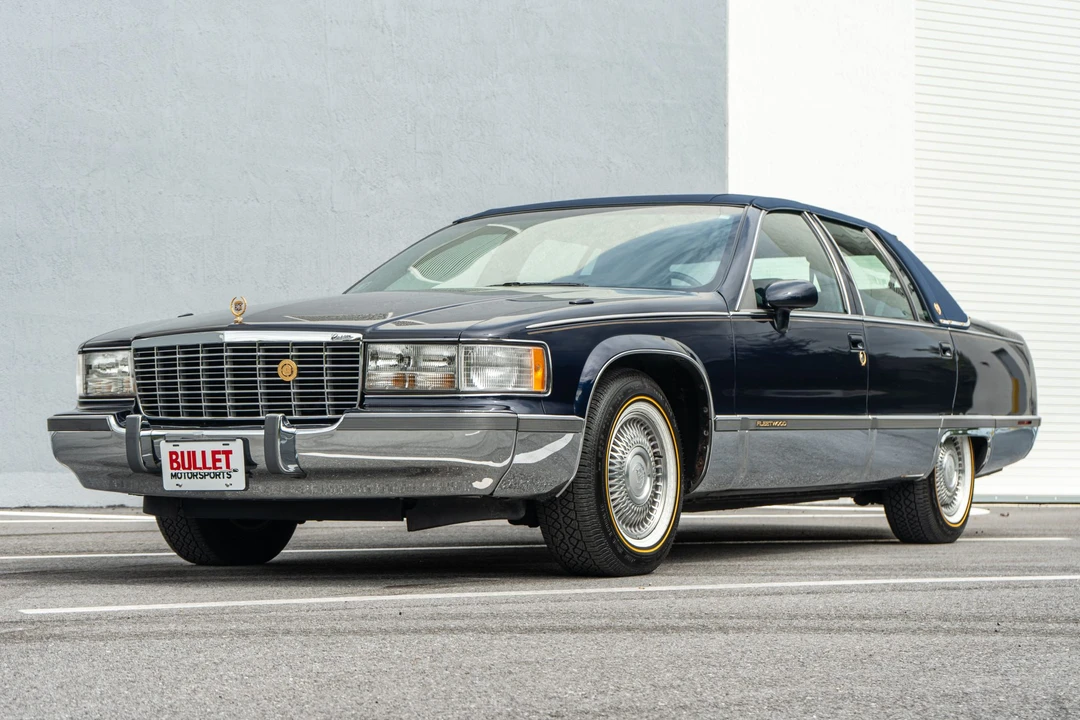 1994 Cadillac Fleetwood - Image 16 of 31