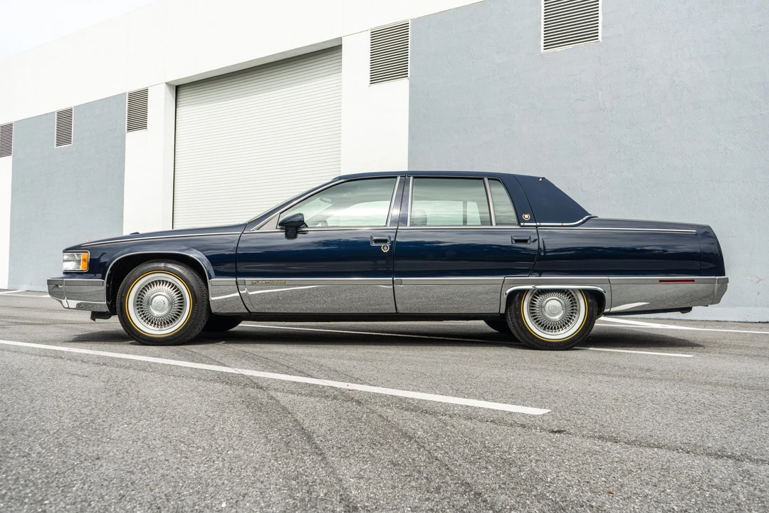 1994 Cadillac Fleetwood - Image 20 of 31