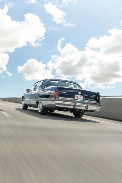 1994 Cadillac Fleetwood - Image 11 of 31