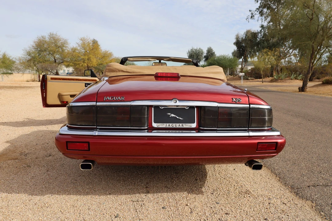 1994 Jaguar XJS Convertible - Image 10 of 31