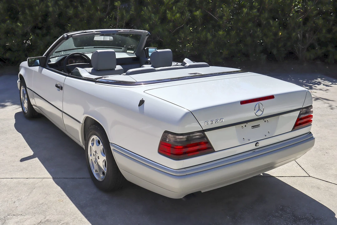 1995 Mercedes-Benz W124 E-Class - Image 15 of 31