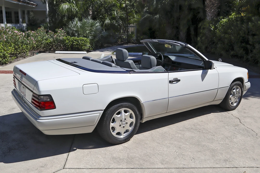 1995 Mercedes-Benz W124 E-Class - Image 10 of 31