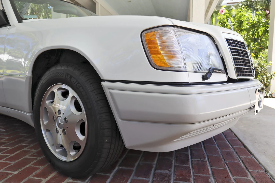 1995 Mercedes-Benz W124 E-Class - Image 25 of 31