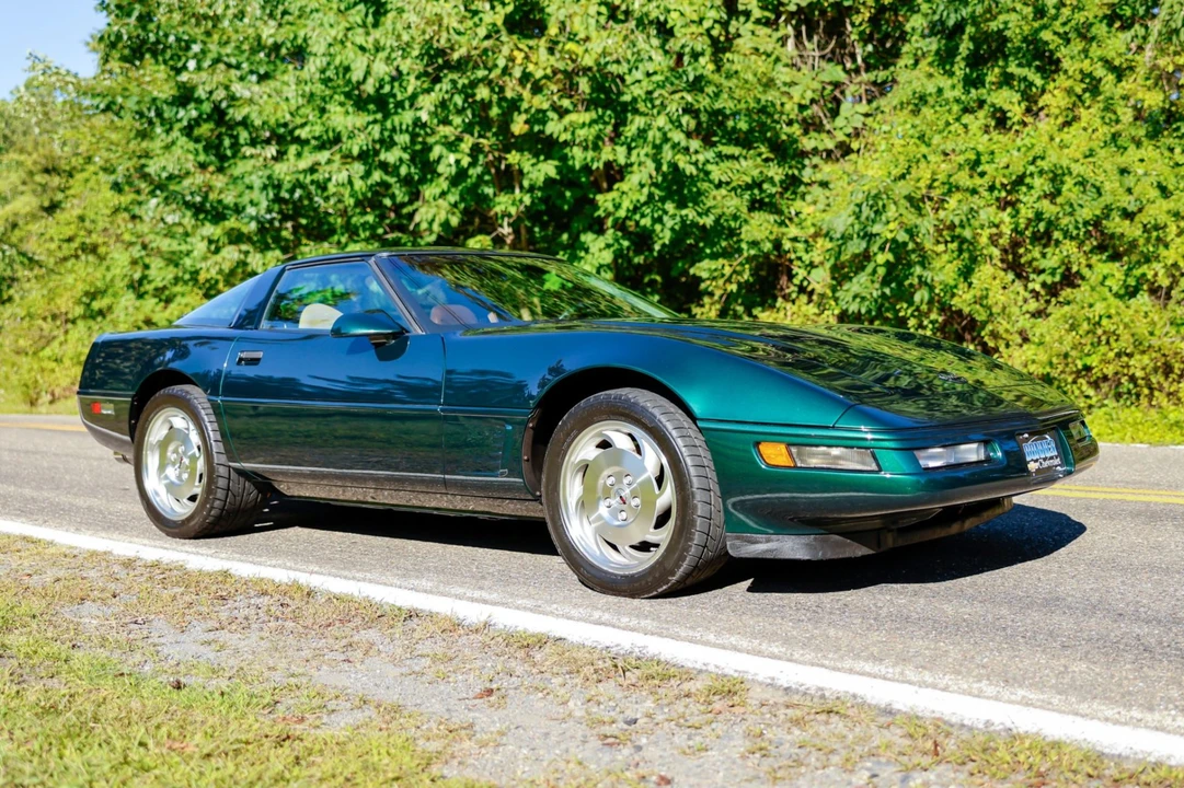1996 Chevrolet Corvette C4 - Image 1 of 31