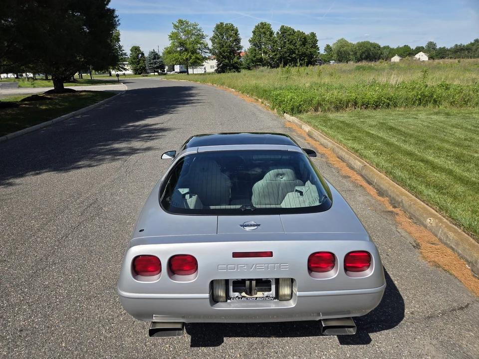 1996 Chevrolet Corvette C4 - Image 18 of 31