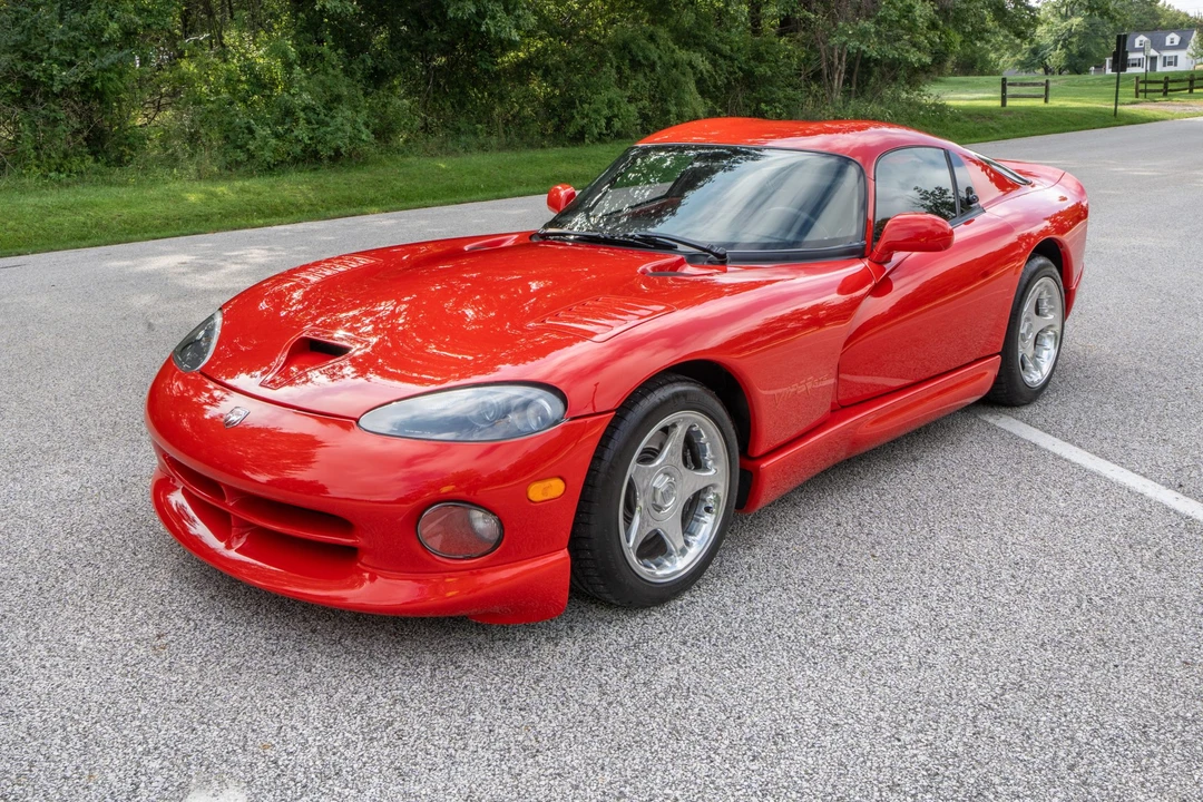 1997 Dodge Viper GTS 2nd Gen - Image 2 of 31