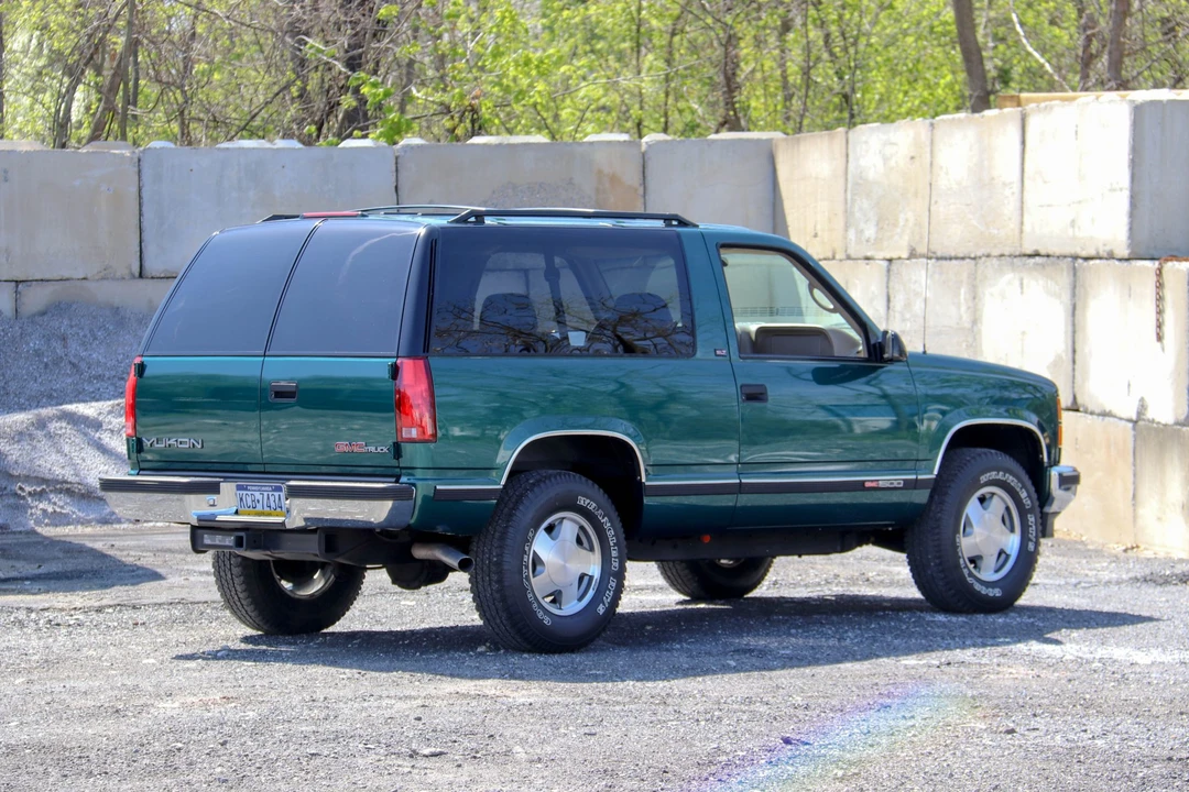 1997 GMC Yukon 1st Gen - Image 12 of 31