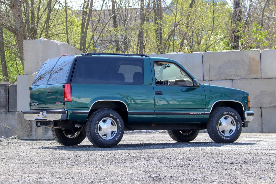 1997 GMC Yukon 1st Gen - Image 13 of 31