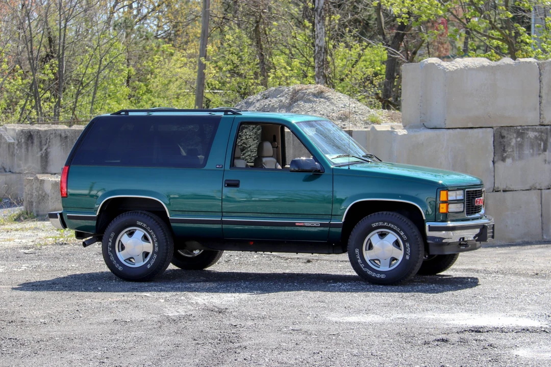 1997 GMC Yukon 1st Gen - Image 15 of 31