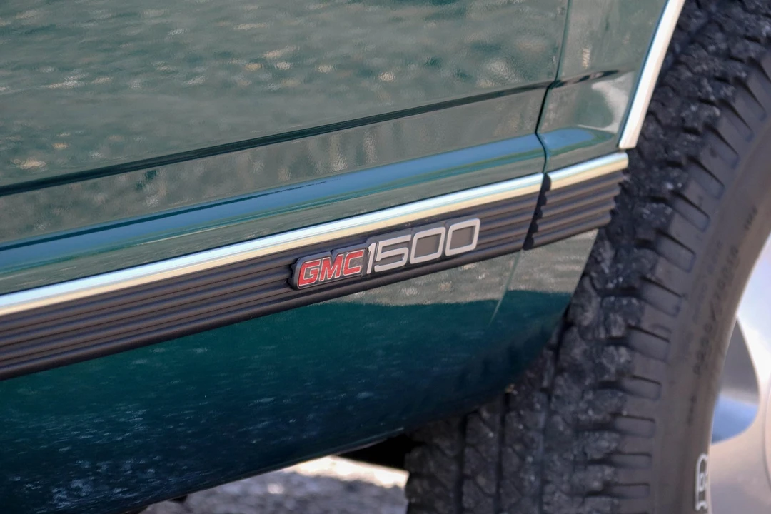 1997 GMC Yukon 1st Gen - Image 31 of 31