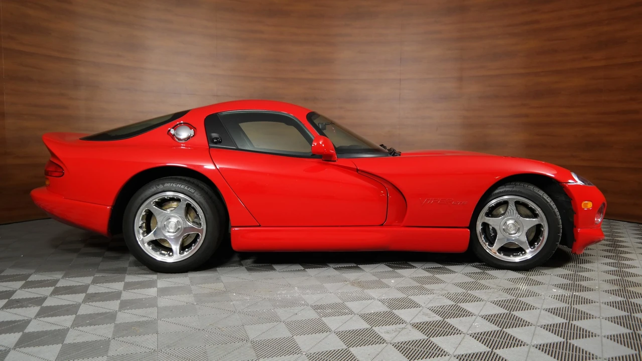 1998 Dodge Viper GTS 2nd Gen - Image 21 of 31