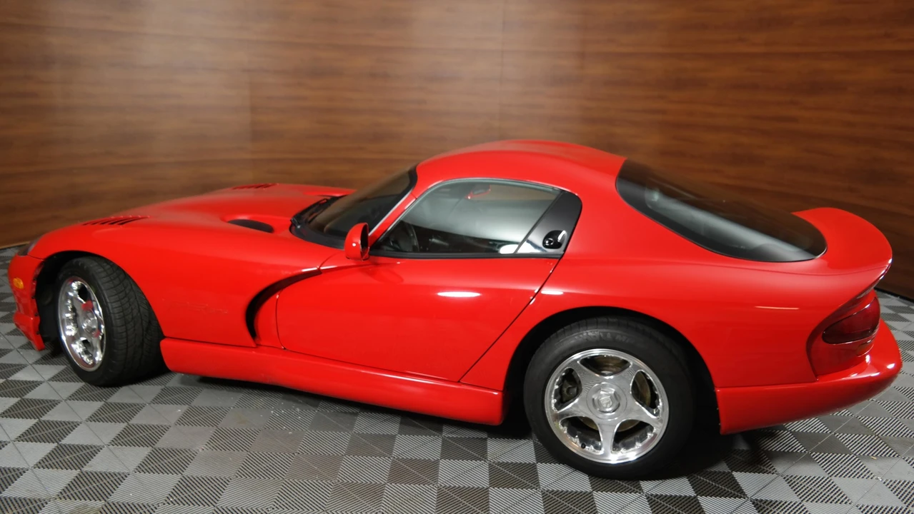 1998 Dodge Viper GTS 2nd Gen - Image 14 of 31