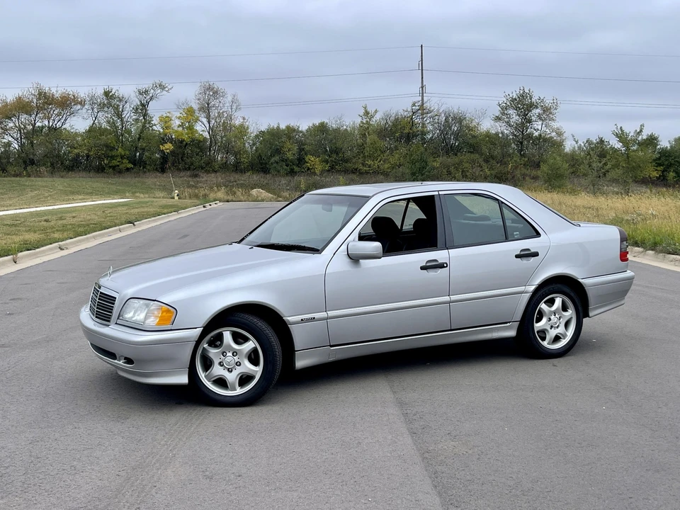1999 Mercedes-Benz W202 C-Class - Image 2 of 31