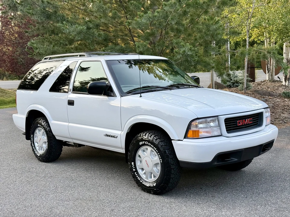 2000 GMC S-15 Jimmy 2nd Gen - Image 13 of 31