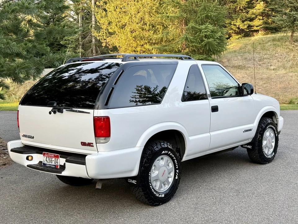 2000 GMC S-15 Jimmy 2nd Gen - Image 9 of 31