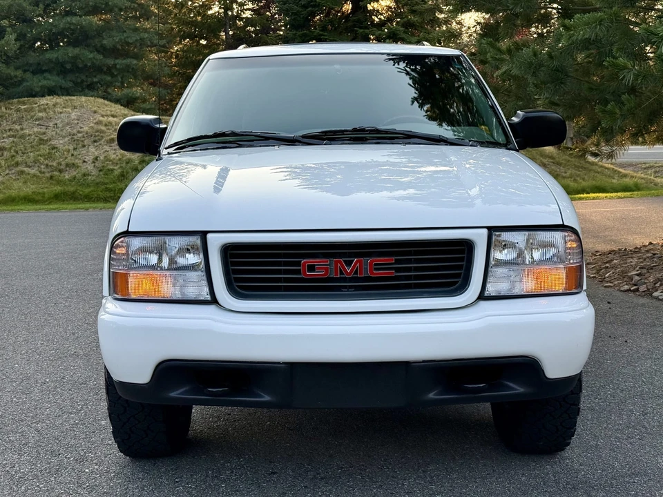 2000 GMC S-15 Jimmy 2nd Gen - Image 15 of 31