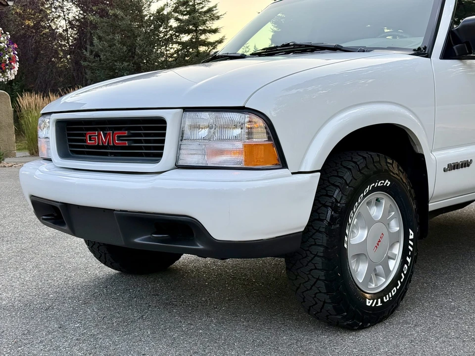 2000 GMC S-15 Jimmy 2nd Gen - Image 20 of 31