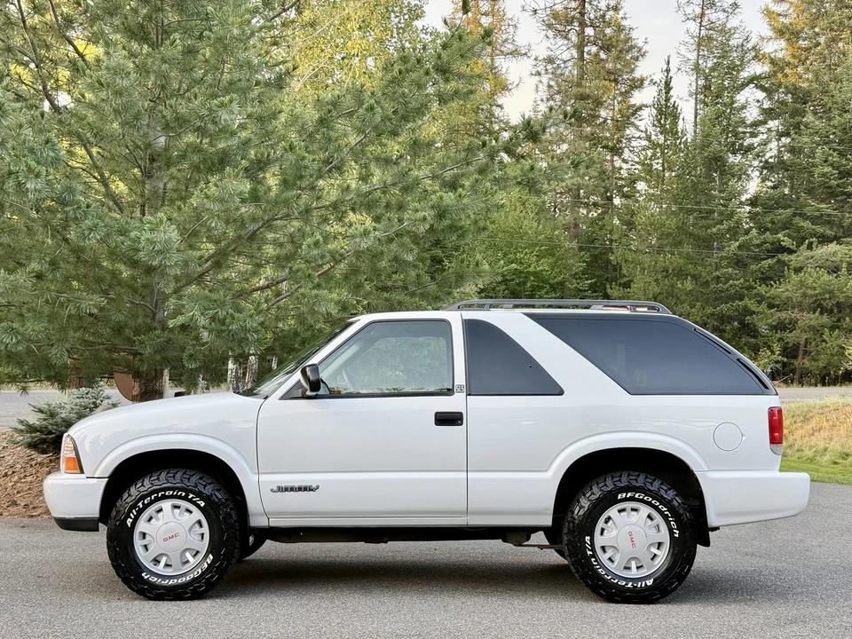 2000 GMC S-15 Jimmy 2nd Gen - Image 5 of 31