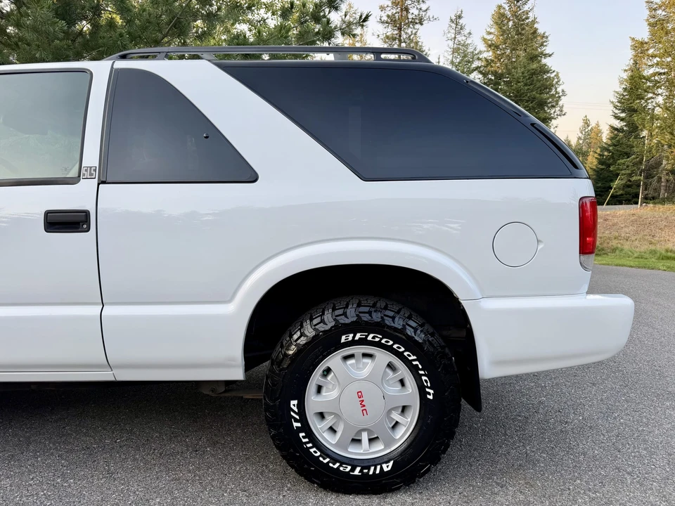2000 GMC S-15 Jimmy 2nd Gen - Image 29 of 31
