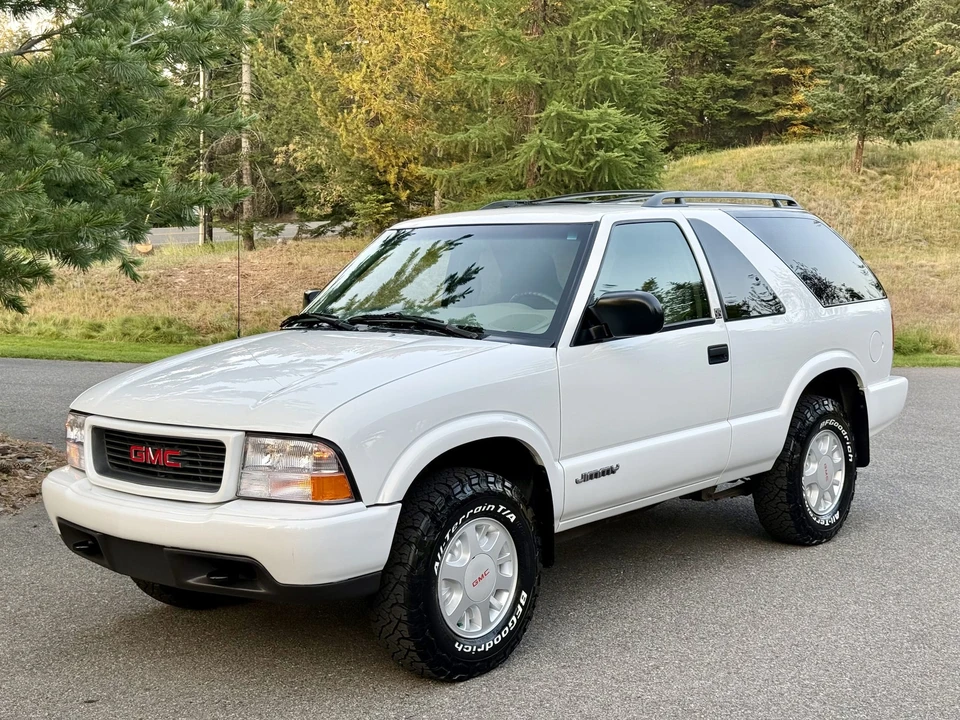 2000 GMC S-15 Jimmy 2nd Gen - Image 3 of 31