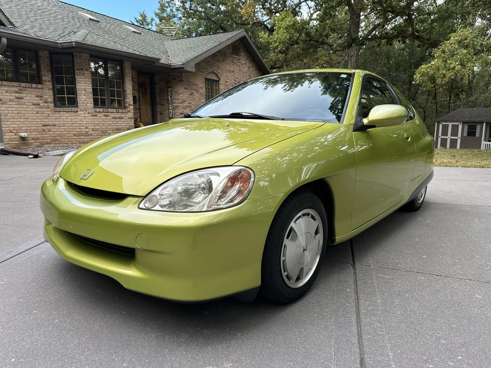 2000 Honda Insight 1st Gen - Image 2 of 31