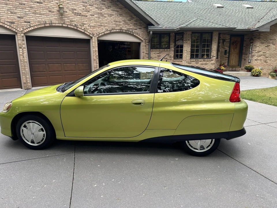 2000 Honda Insight 1st Gen - Image 3 of 31