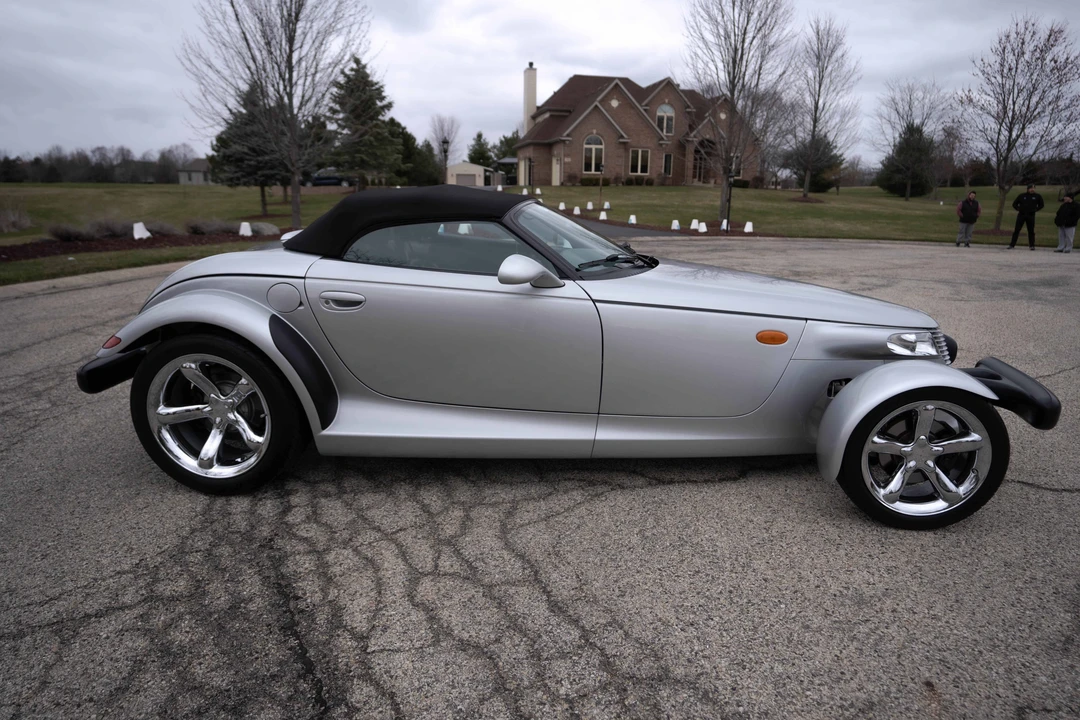 2000 Plymouth Prowler - Image 18 of 31