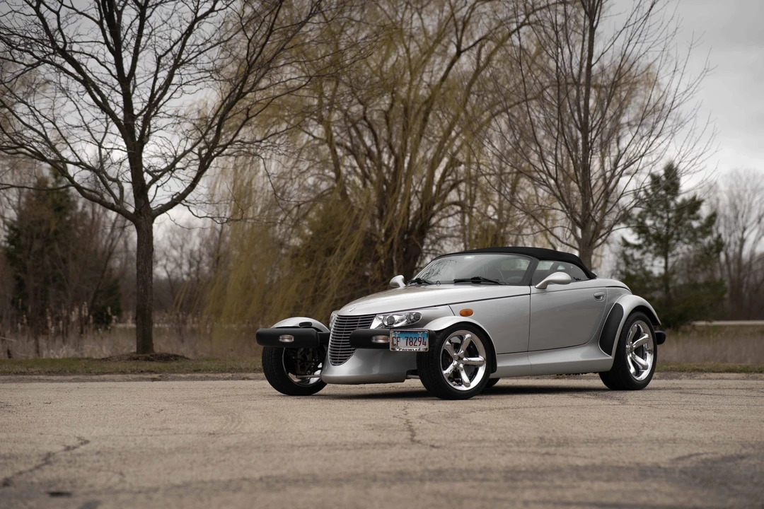 2000 Plymouth Prowler - Image 2 of 31
