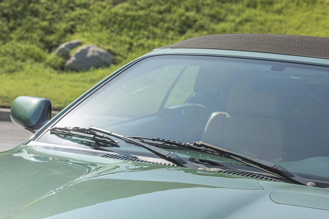 2001 Aston Martin DB7 Vantage - Image 26 of 31