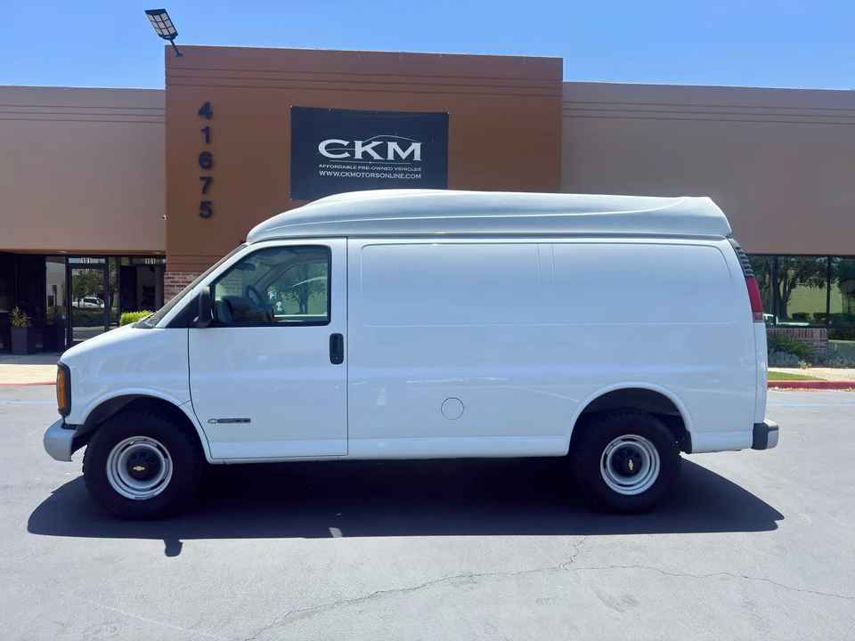 2001 Chevrolet Express - Image 11 of 31