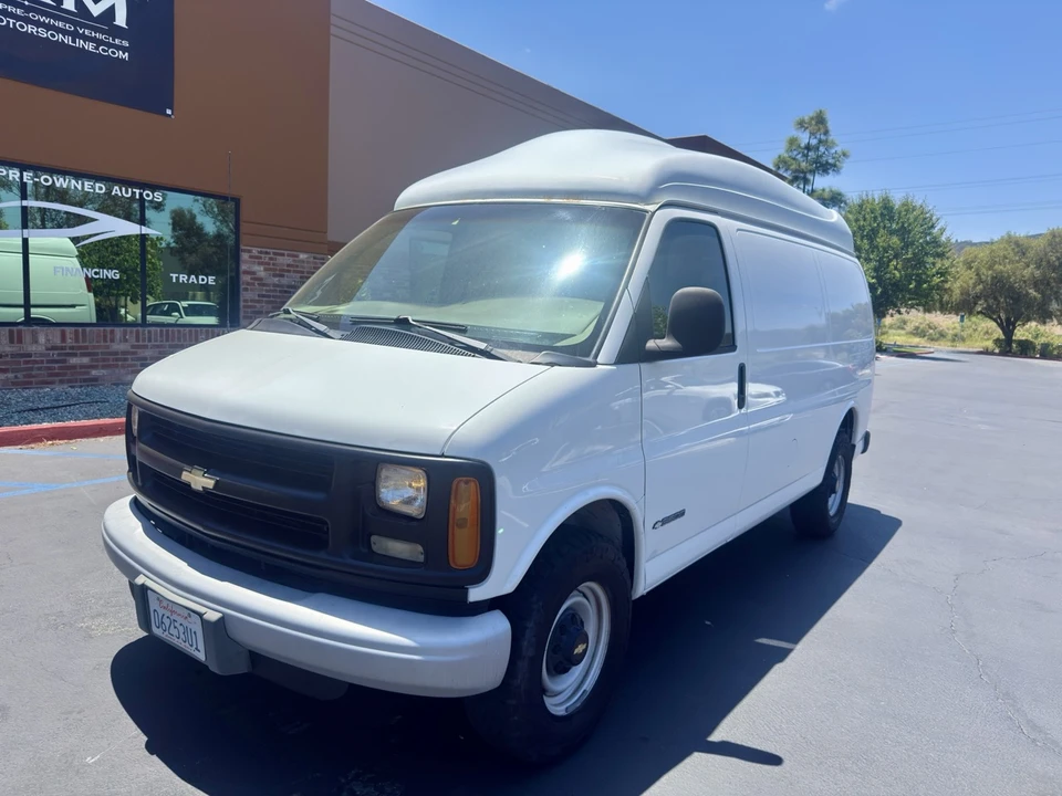 2001 Chevrolet Express - Image 6 of 31