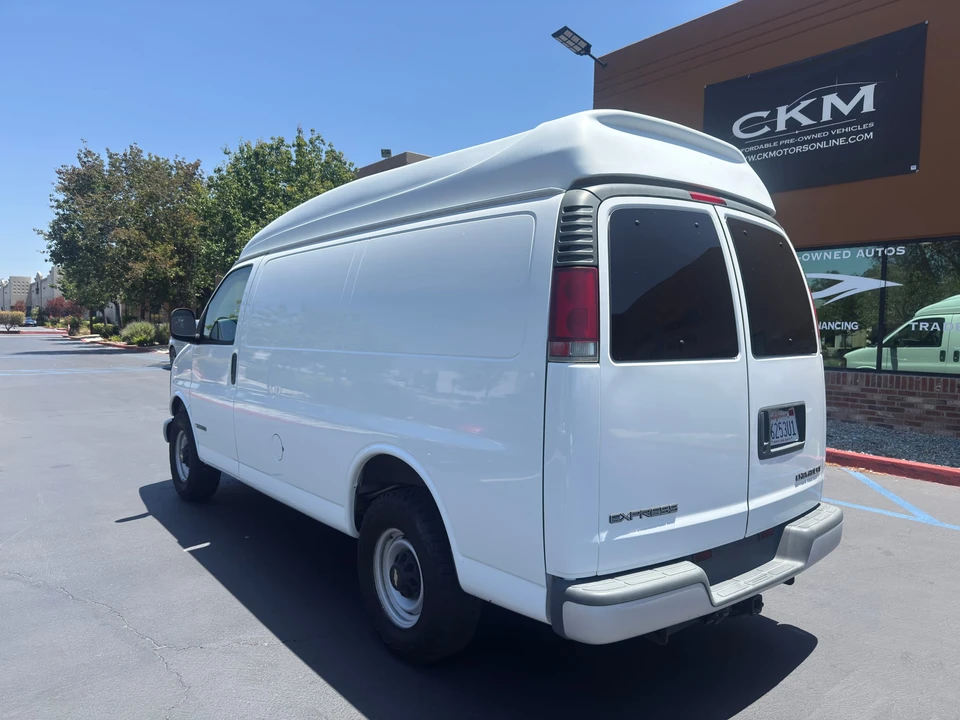 2001 Chevrolet Express - Image 13 of 31