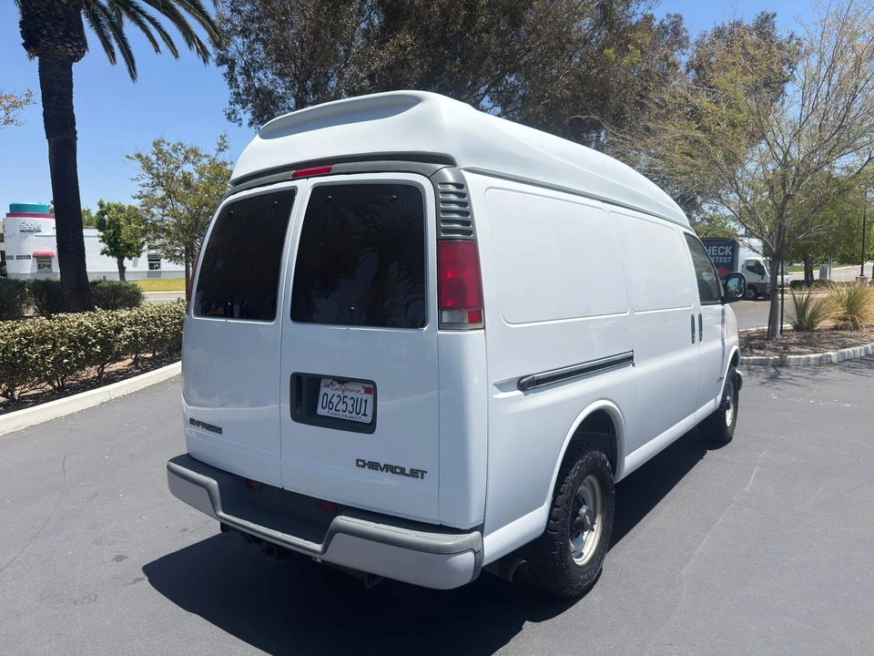 2001 Chevrolet Express - Image 16 of 31