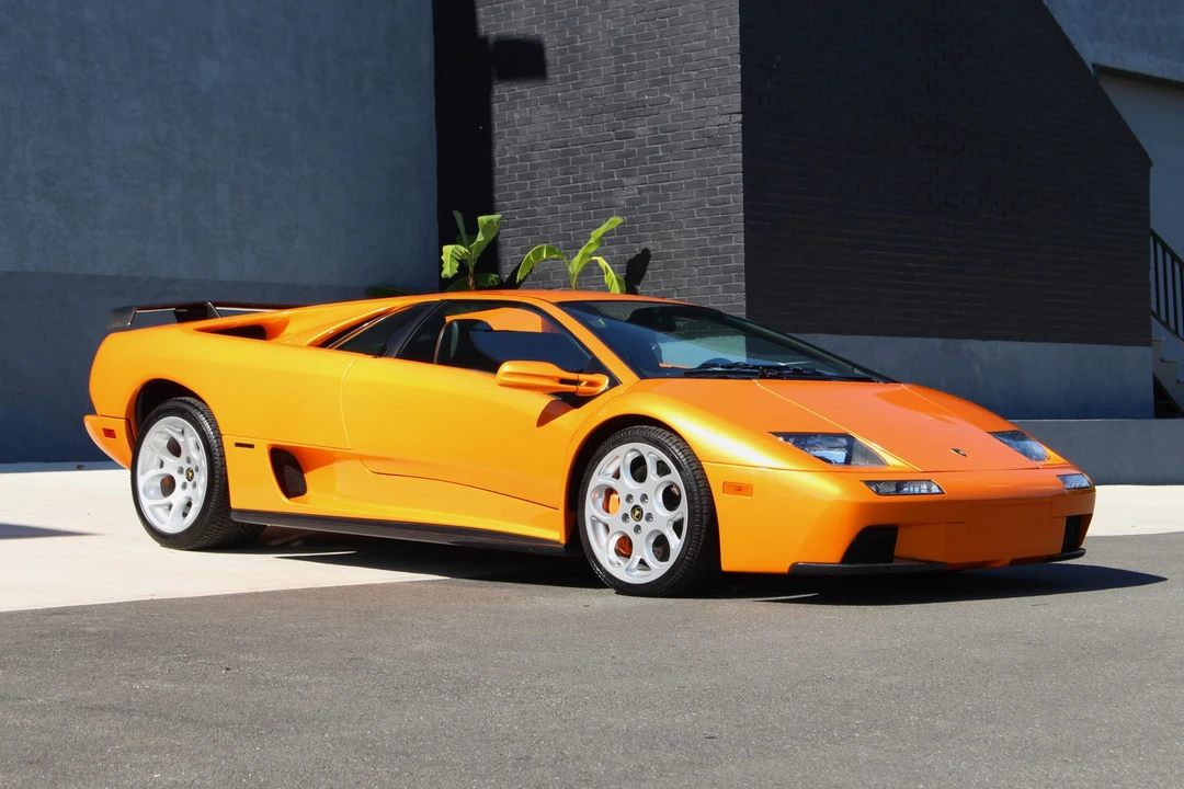 2001 Lamborghini Diablo VT - Image 2 of 31