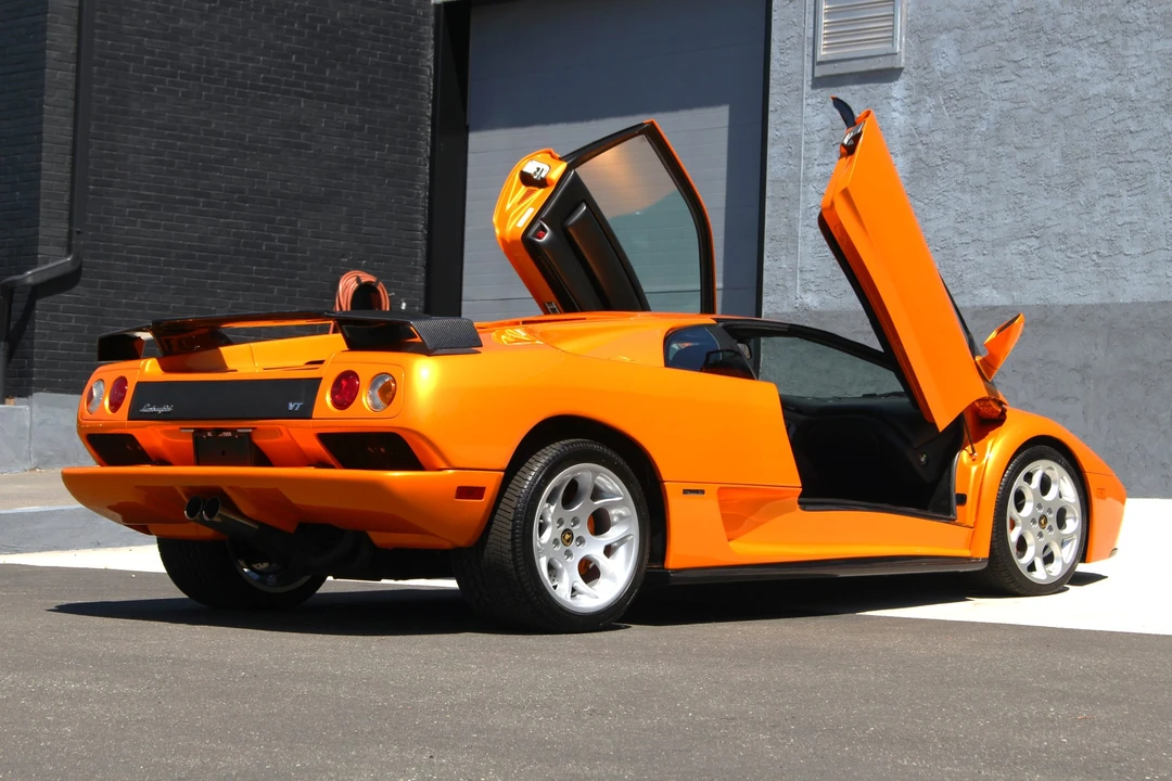 2001 Lamborghini Diablo VT - Image 22 of 31