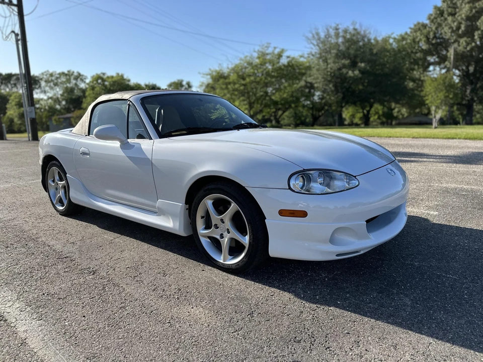 2001 Mazda NB MX-5 Miata - Image 8 of 31