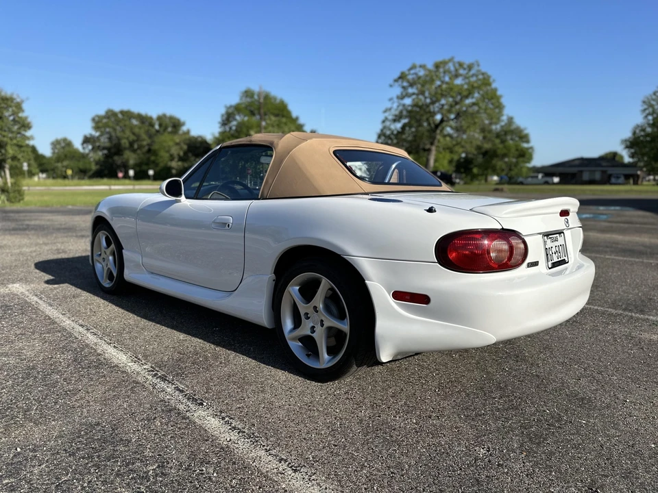 2001 Mazda NB MX-5 Miata - Image 4 of 31