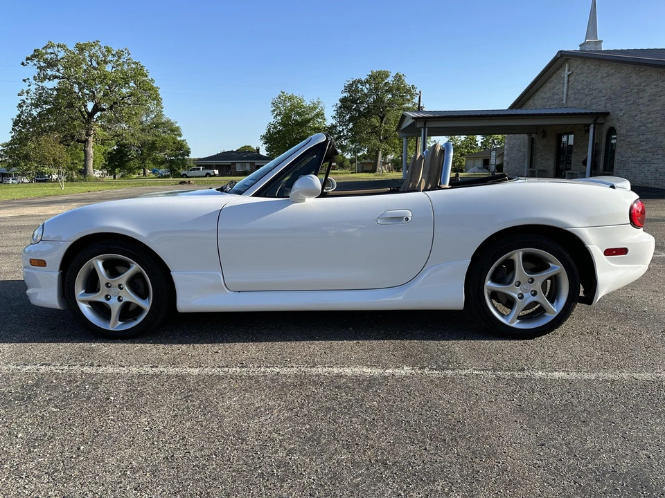 2001 Mazda NB MX-5 Miata - Image 10 of 31