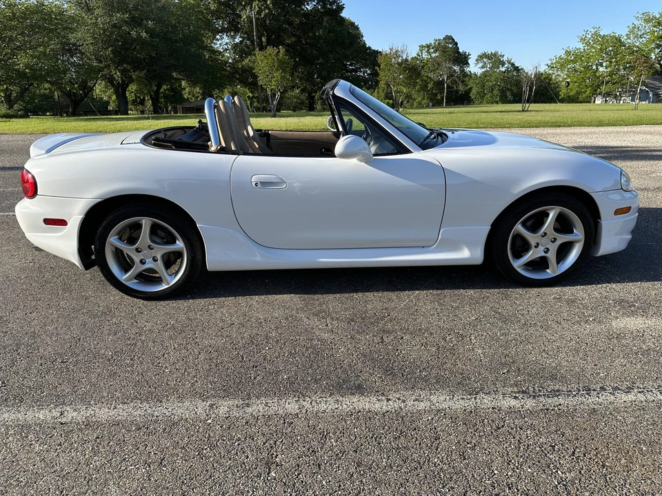 2001 Mazda NB MX-5 Miata - Image 14 of 31