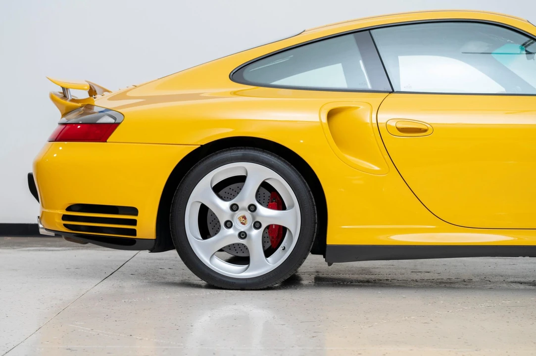 2001 Porsche 996 Turbo - Image 16 of 31