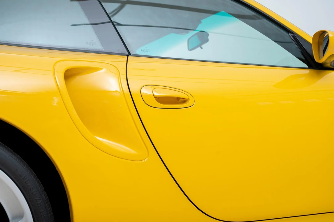 2001 Porsche 996 Turbo - Image 24 of 31